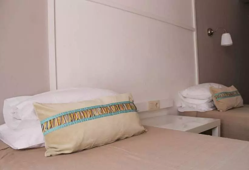 Standard-huone Parveke, Hostal Horta Rosell