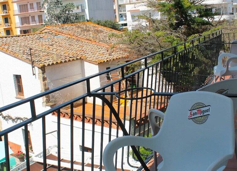 バルコニー付きスタンダードルーム, Hostal Horta Rosell