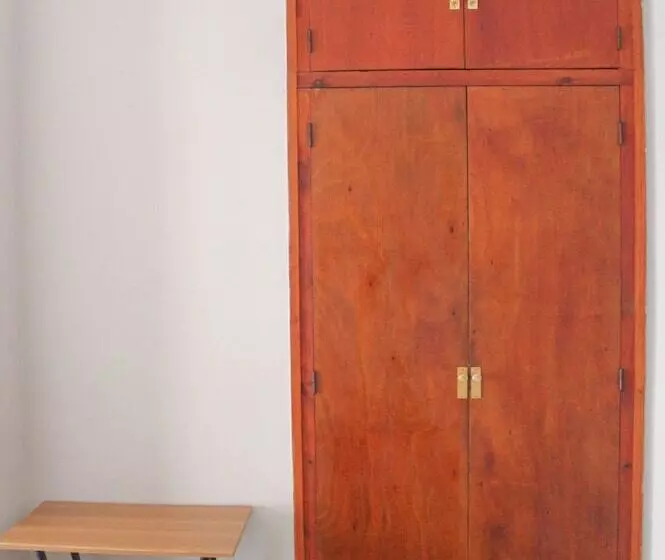 Perhehuone, Hostal Horta Rosell