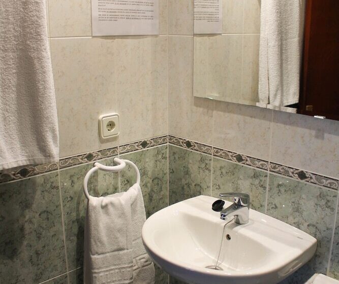 バルコニー付きスタンダードルーム, Hostal Horta Rosell