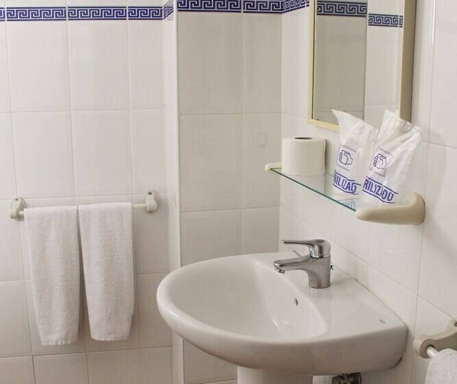 スタンダードルーム, Hostal Horta Rosell