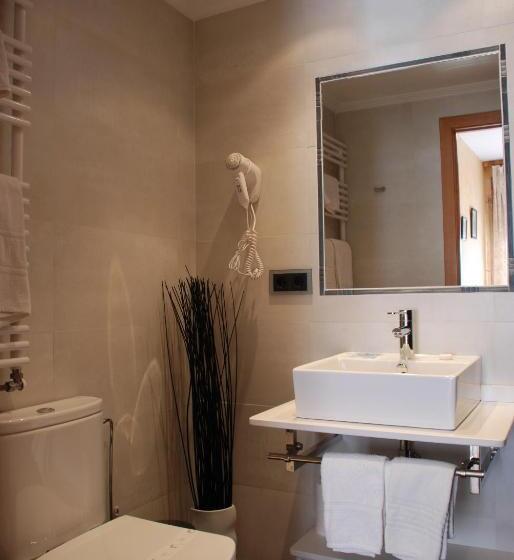 Номер Стандарт Трехместный, Hostal La Placeta