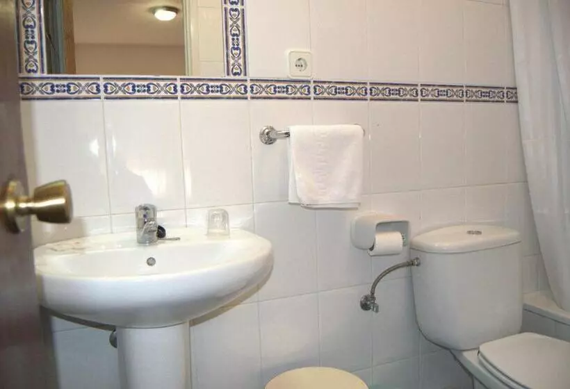 Chambre Standard, Hostal Liebana
