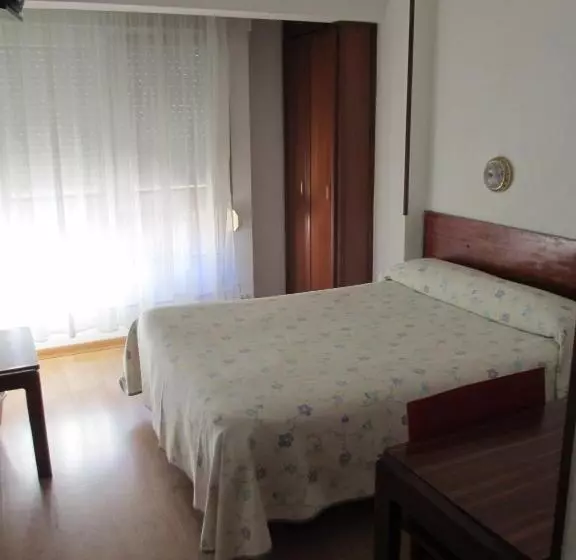 Chambre Standard Individuelle, Hostal Liebana