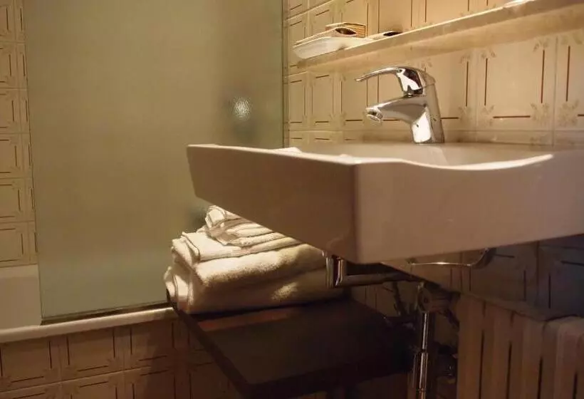 Cameră Standard cu Balcon, Hostal Miryam