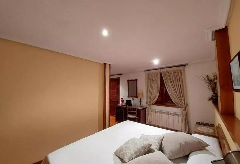 اتاق استاندارد چهار تخته, Hosteria Picos De Europa