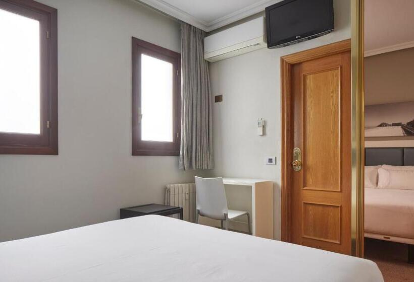 标准间内部标间, Pensión Alemana