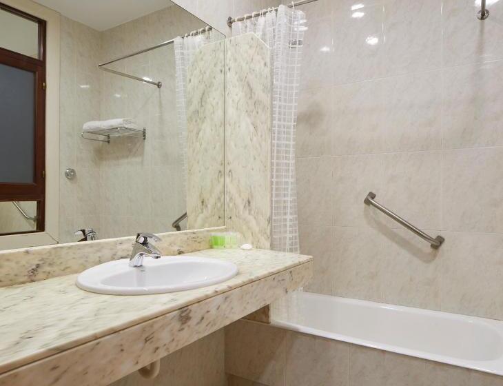 标准间内部标间, Pensión Alemana