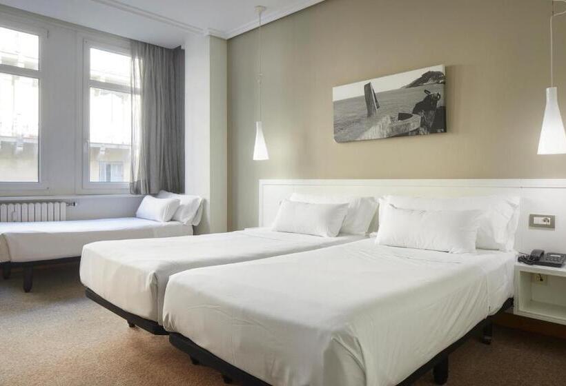 スーペリアールーム, Pensión Alemana