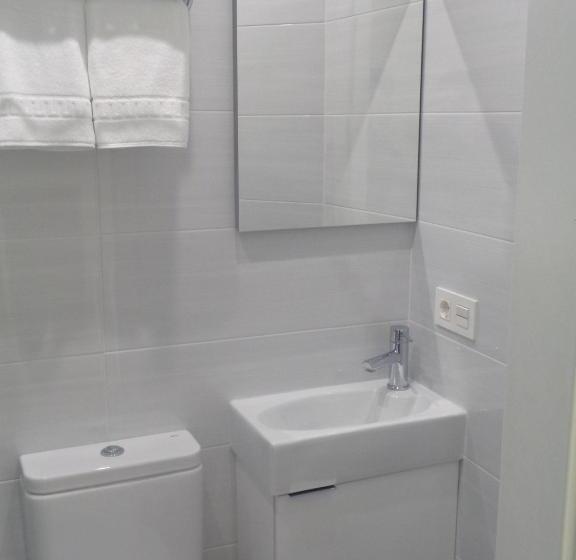 חדר בסיסי פנימי, Pensión Urumea