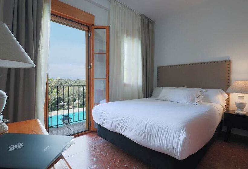 غرفة قياسية, Tugasa El Almendral