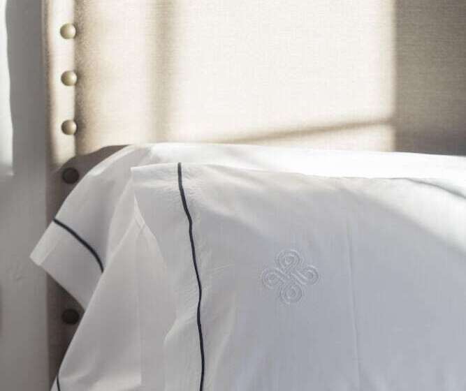 غرفة قياسية, Tugasa El Almendral