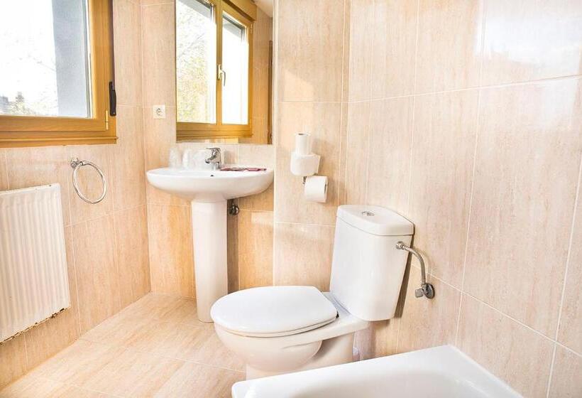 基本间, San Lázaro