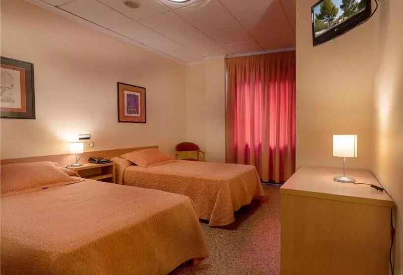 Standard Room, Anna