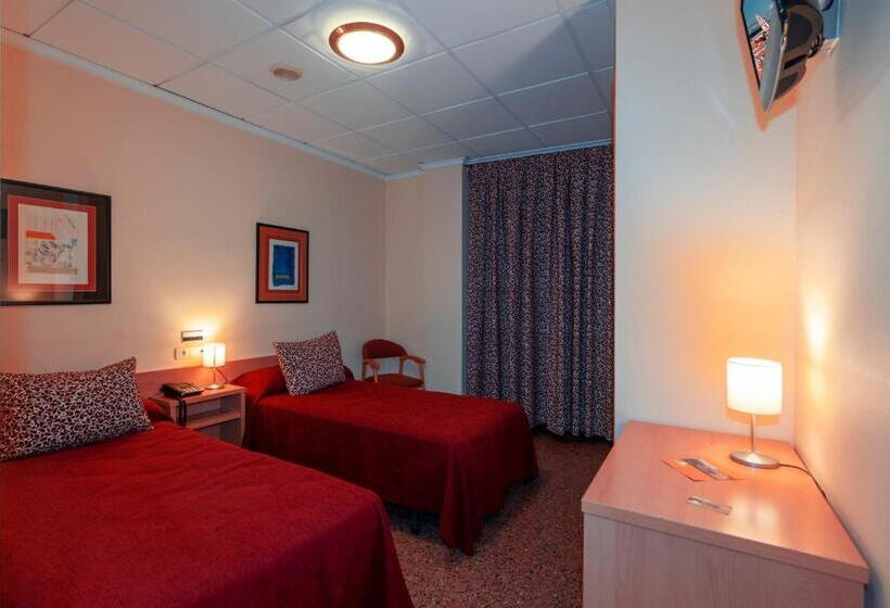 Quarto Estandar, Anna