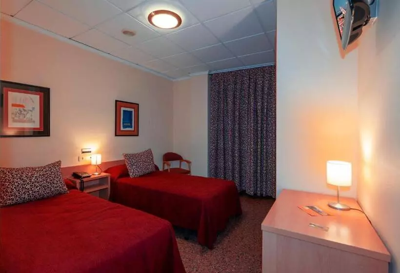 Standard Room, Anna