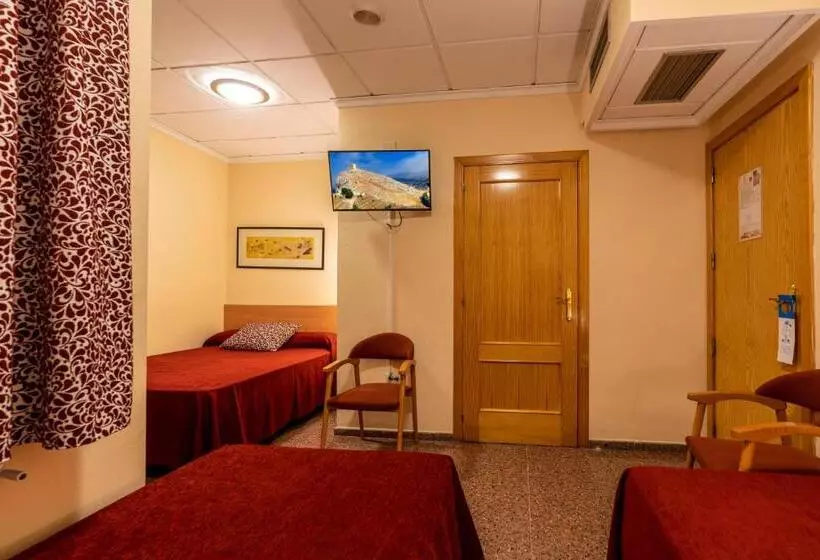 Standard Quadruple Room, Anna