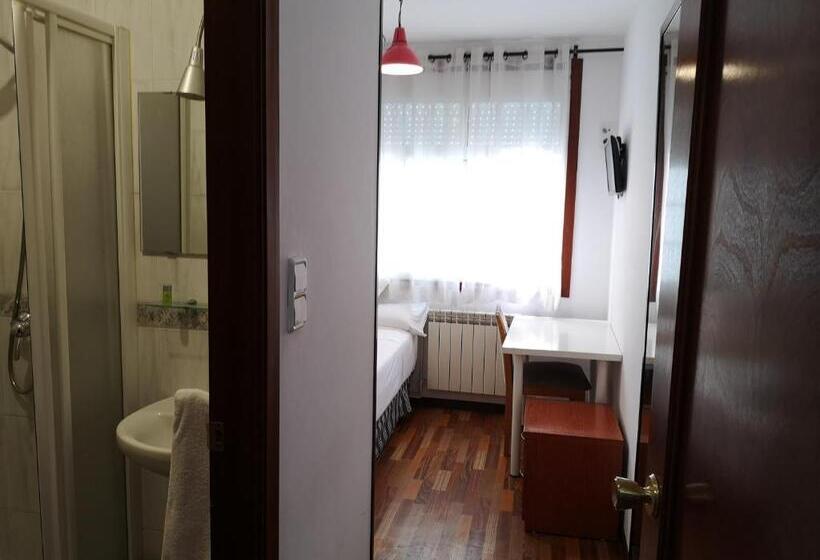 اتاق استاندارد یک نفره, Hostal Carbonara