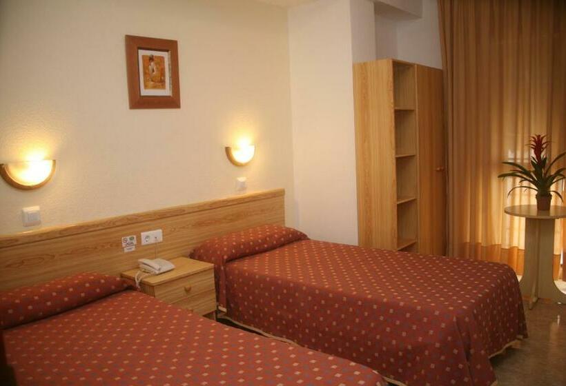 스탠다드 룸, Hostal El Altet