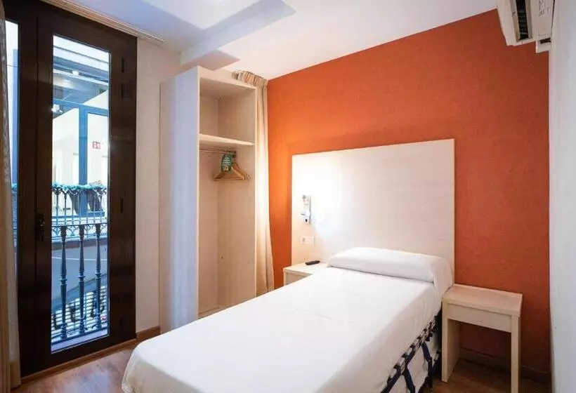 スタンダードシングルルーム, Hostal Fina