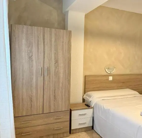 スタンダードトリプルルーム, HS Altet Suites - Alicante Airport