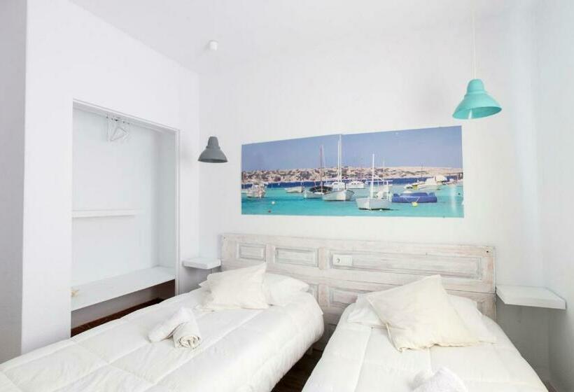 اتاق استاندارد با سرویس بهداشتی مشترک, Hostal Ibiza