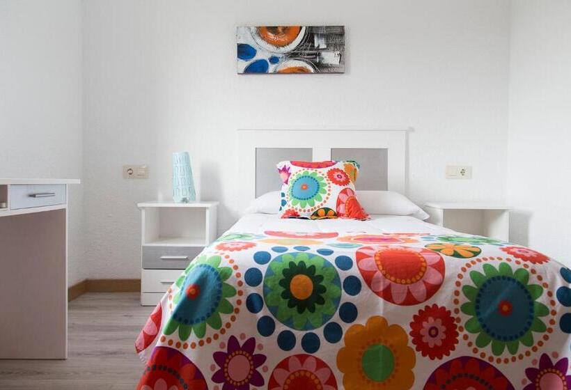 اتاق استاندارد یک نفره, Hostal Los Gabrieles