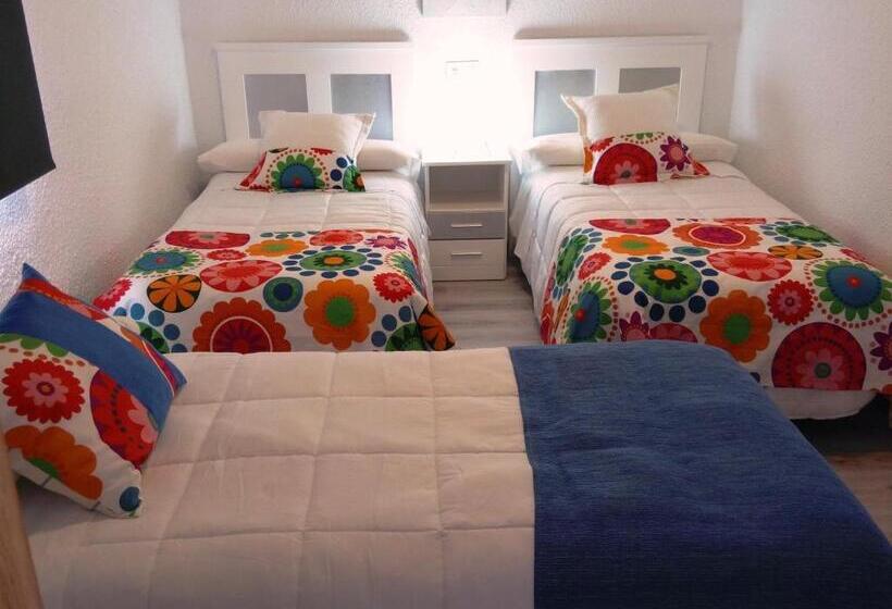 اتاق استاندارد سه نفره, Hostal Los Gabrieles