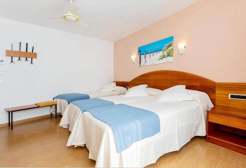 Номер Стандарт Трехместный, Hostal Manolita