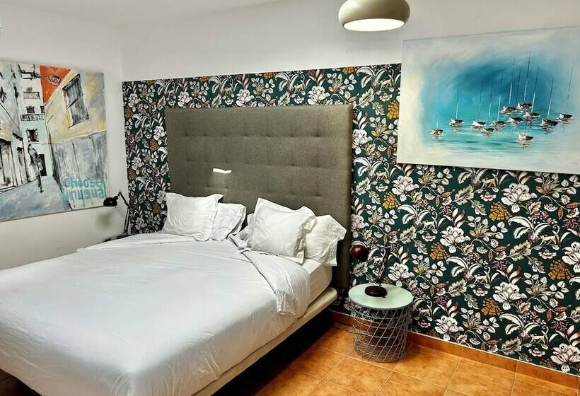 Номер Стандарт, Sol Port Soller