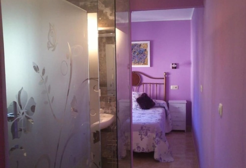 חדר סופריור, Alvaro