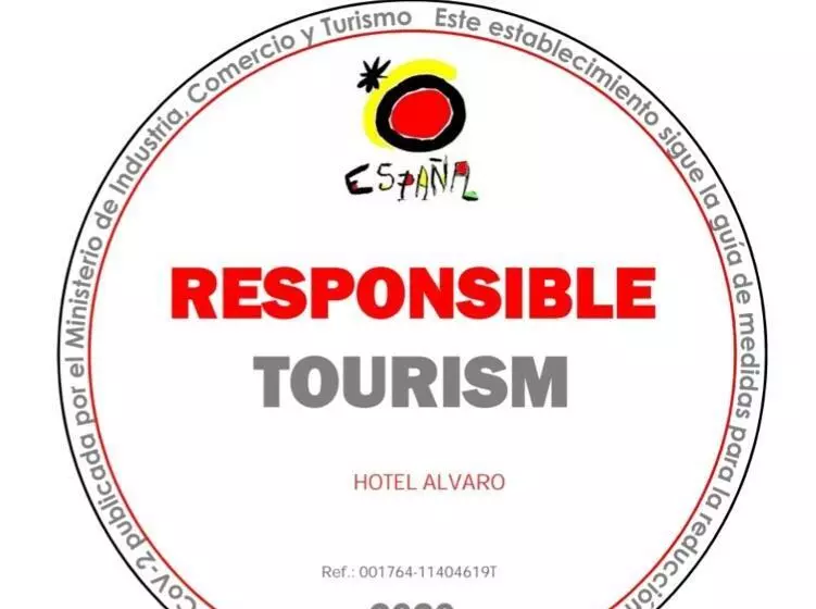 اتاق استاندارد سه نفره, Alvaro