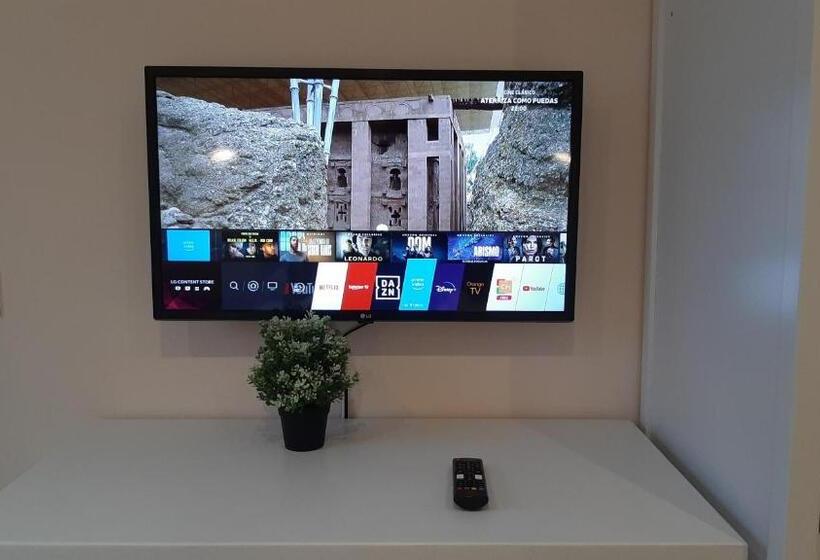 חדר סופריור עם טרסה, Alvaro