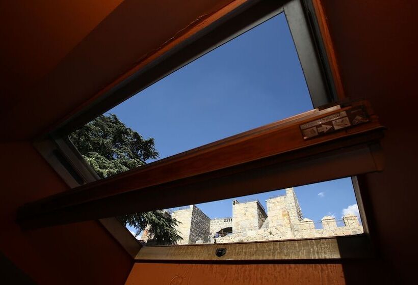 اتاق استاندارد سه نفره, Arco San Vicente