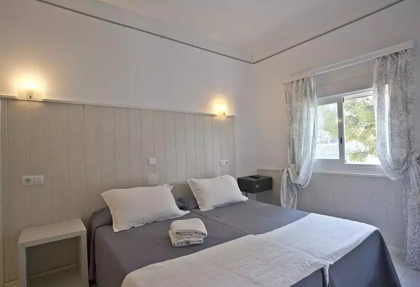 اتاق استاندارد با چشم‌انداز دریا, Salino Port Soller