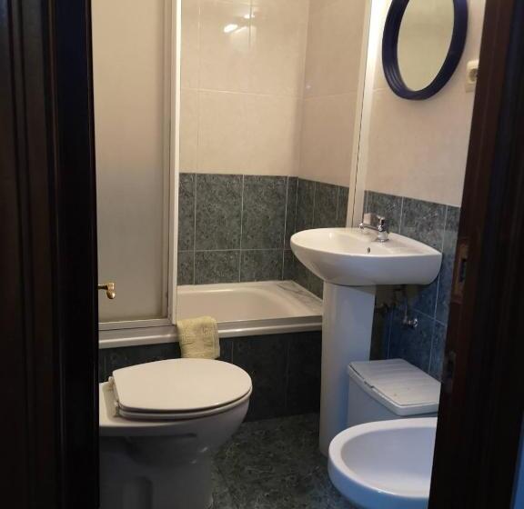 Habitació Estàndard Individual Bany Compartit, Hospedaje Covadonga