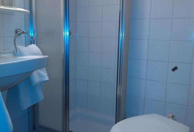 اتاق استاندارد, Hospedaje Covadonga