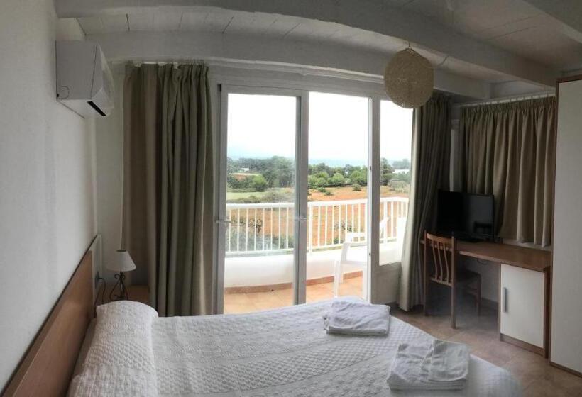 スタンダードルーム, Hostal Cala Boix