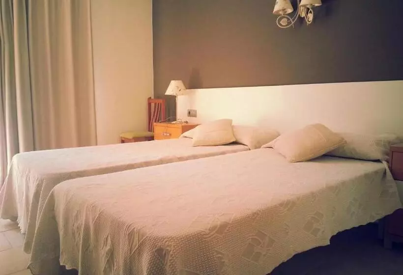 Standard Room, Hostal Cala Boix