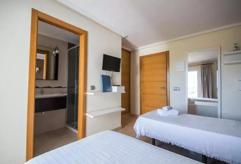 Standard Quadruple Room, Hostal Cala Boix