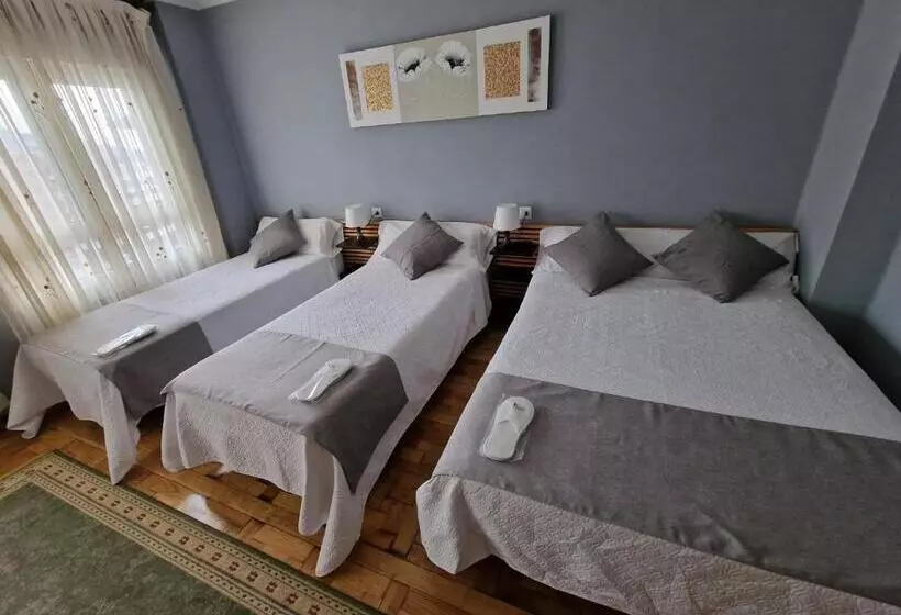 スタンダード４人部屋, Hostal Fidalgo