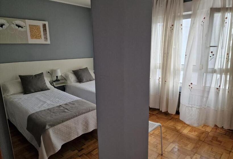 חדר סטנדרט לארבעה, Hostal Fidalgo