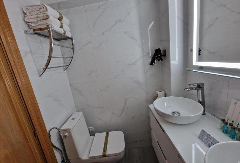 חדר סטנדרט לארבעה, Hostal Fidalgo