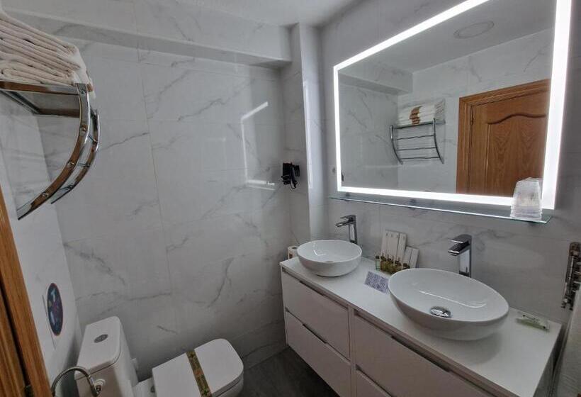 4인용 스탠다드 룸, Hostal Fidalgo