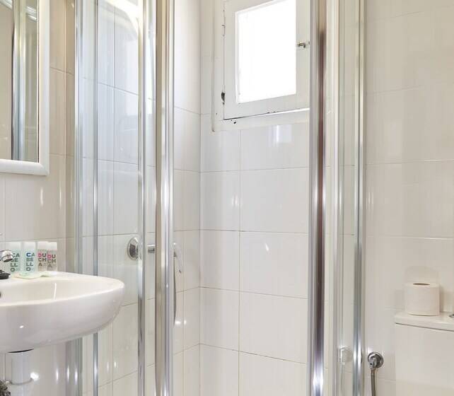 Номер Стандарт Трехместный, Hostal Illes Pitiüses