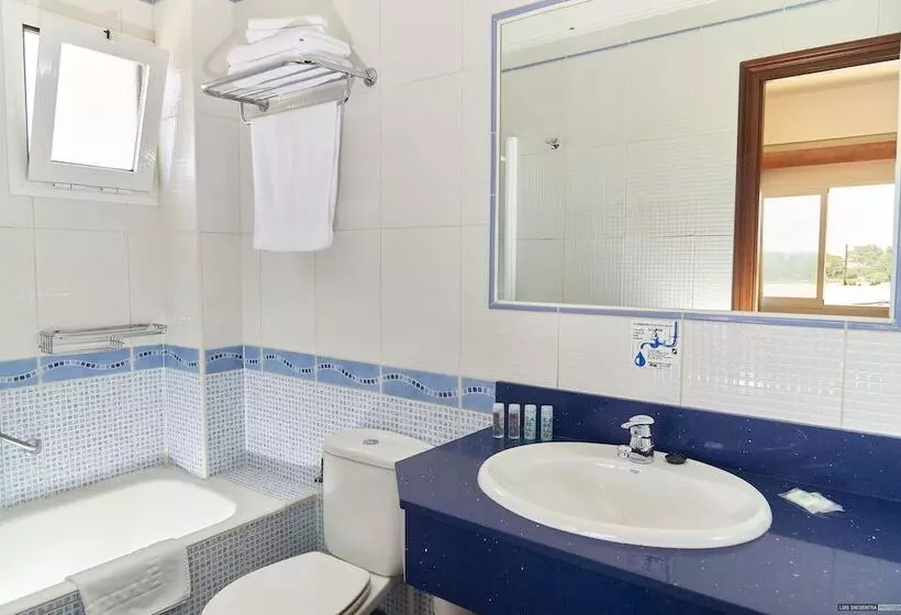 スタンダード４人部屋, Hostal Illes Pitiüses
