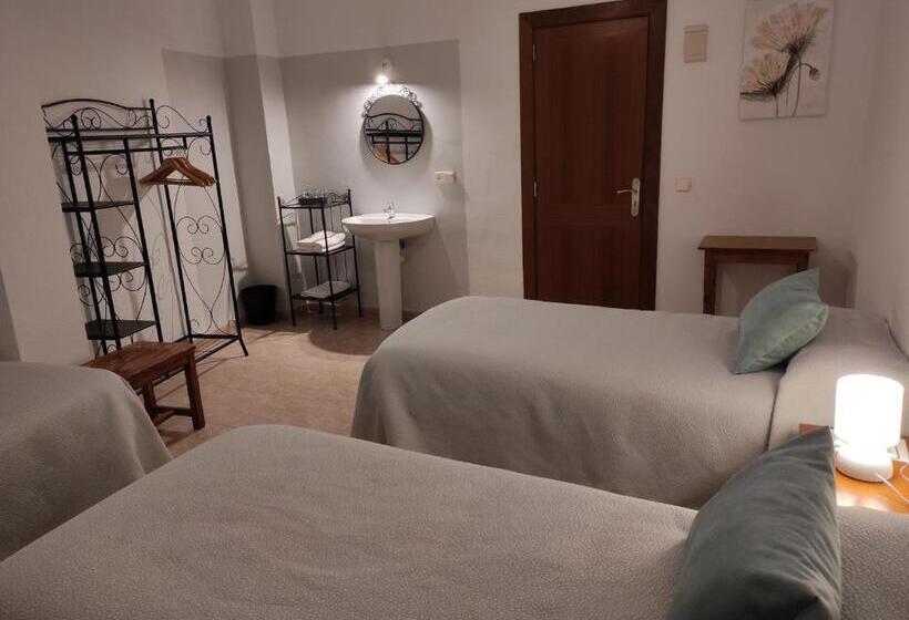 חדר משפחתי חדר אמבטיה משותף, Hostal Nadal