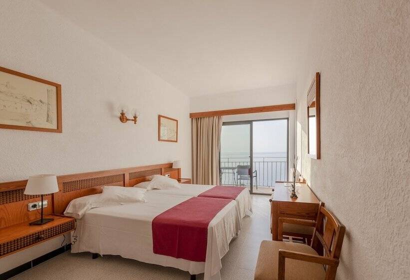 Номер Стандарт Вид на Море с Балконом, Hostal Sa Baronia