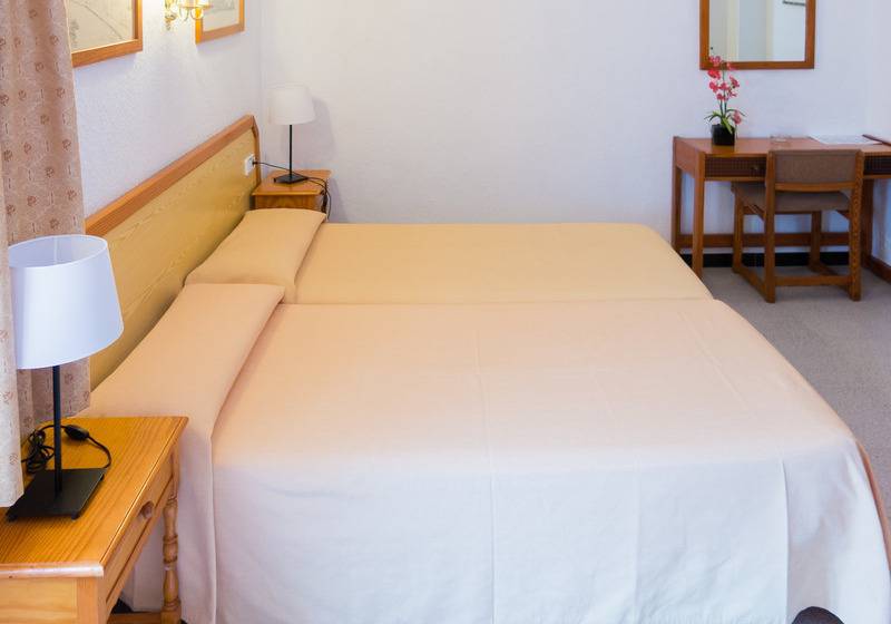 エコノミールーム, Hostal Sa Baronia