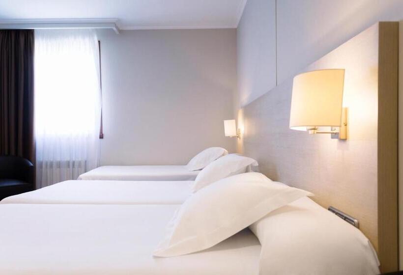 Номер Стандарт Трехместный, Valencia